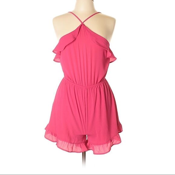 ✨ Monteau Los Angeles Ruffle Romper ✨ - Picture 1 of 5
